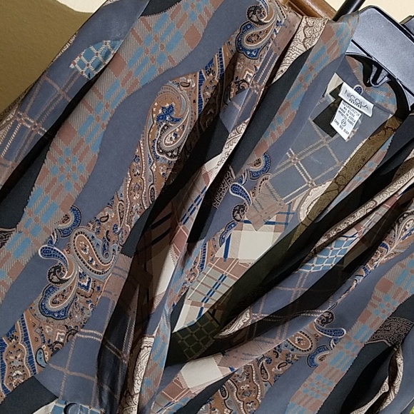 Nicola blouse with shoulder pads C8 - Picture 2 of 8